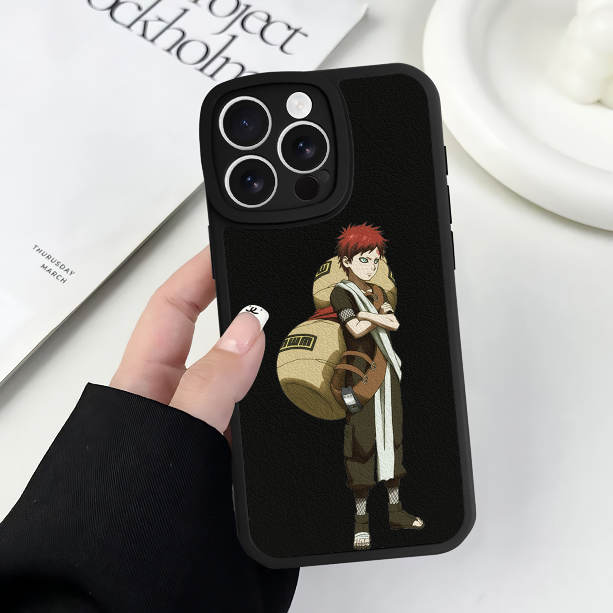 （画像用） NARUTO -ナルト- ガアラ Gaara 【iPhone 16シリーズ対応】シリコンスマホケース（レザー調） 材質：シリコン